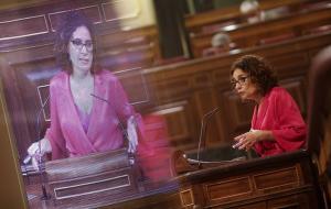 La ministra de Hacienda, MarÃ­a JesÃºs Montero, interviene desde la tribuna del Congreso en una sesiÃ³n plenaria, en Madrid (EspaÃ±a), a 10 de septiembre de 2020. En el pleno de hoy, el Congreso debate, entre otras cuestiones, el acuerdo sobre la cesiÃ³n al Ejecutivo de los remanentes de los ayuntamientos para paliar los efectos econÃ³micos del coronavirus y la aplicaciÃ³n o no de la eutanasia.