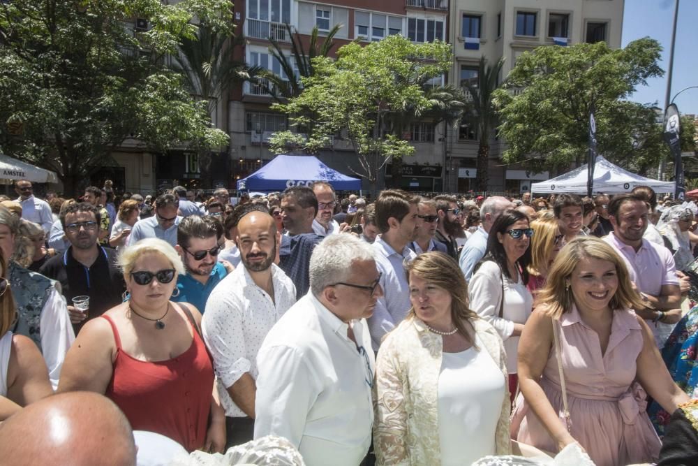 La mascletà de la pirotecnia Piromart no entrará en concurso al no llegar al tiempo mínimo exigido. Disparo correcto, sin alardes, en su debut en la Península