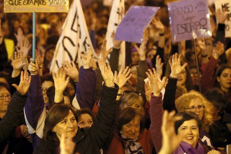 Fotogalería del 8-M en Zaragoza