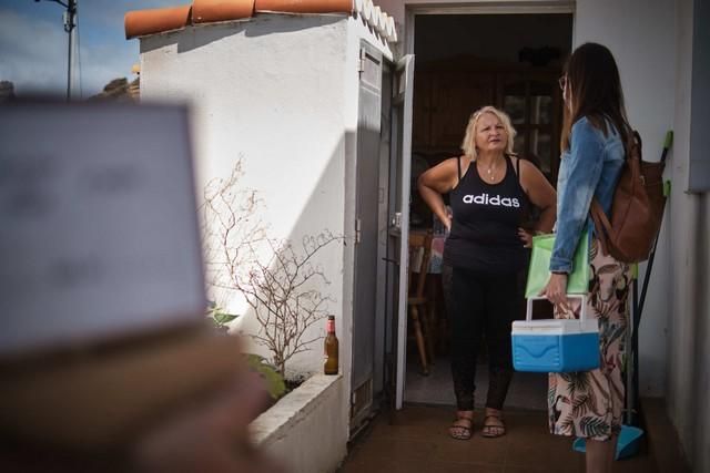 Recorrido con farmacéuticos por varios caseríos de Anaga, donde reparten medicamentos y atienden a personas en lugares aislados o con problemas para desplazarse  | 05/08/2020 | Fotógrafo: Andrés Gutiérrez Taberne