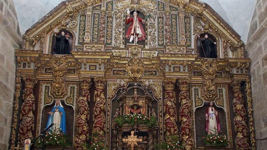 Imagen del retablo de la iglesia parroquial de Guimarei. // Bernabé/J.Carlos Asorey