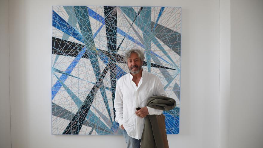 El artista visual residente en Ibiza Pedro María Asensio expone su arte en Binissalem