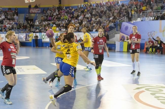 Semifinal de la Challenge Cup entre el Balonmano ...