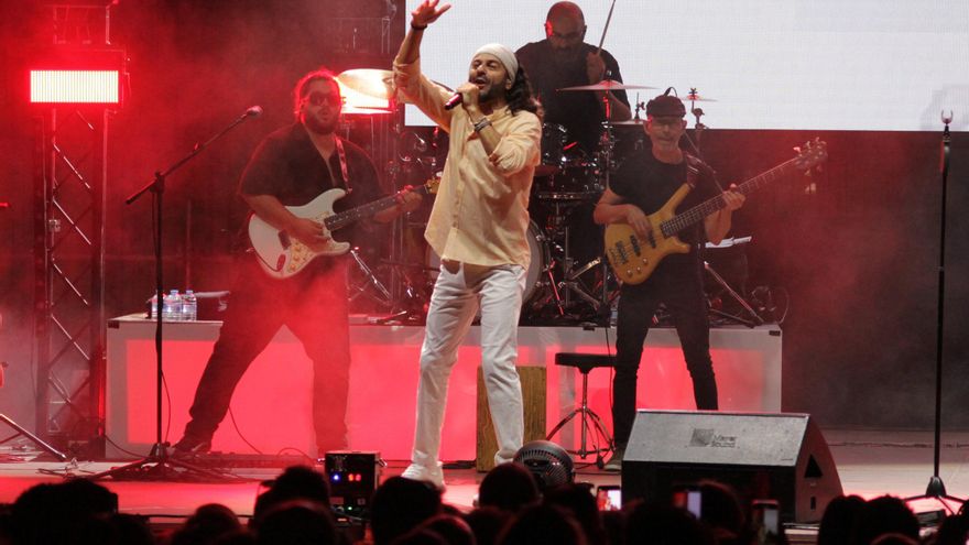 El Arrebato refresca con su rumba-pop la noche de Priego