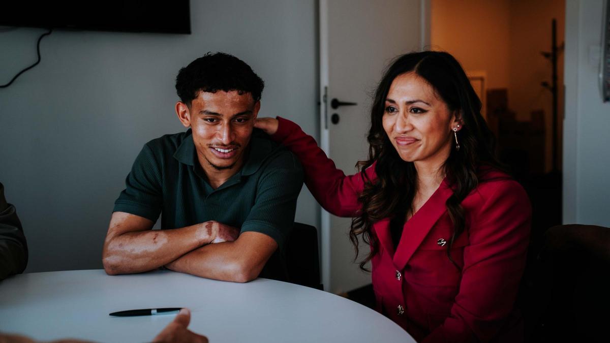 La historia del 2026: de sobrevivir a la tragedia de Crans-Montana a firmar su primer contrato profesional