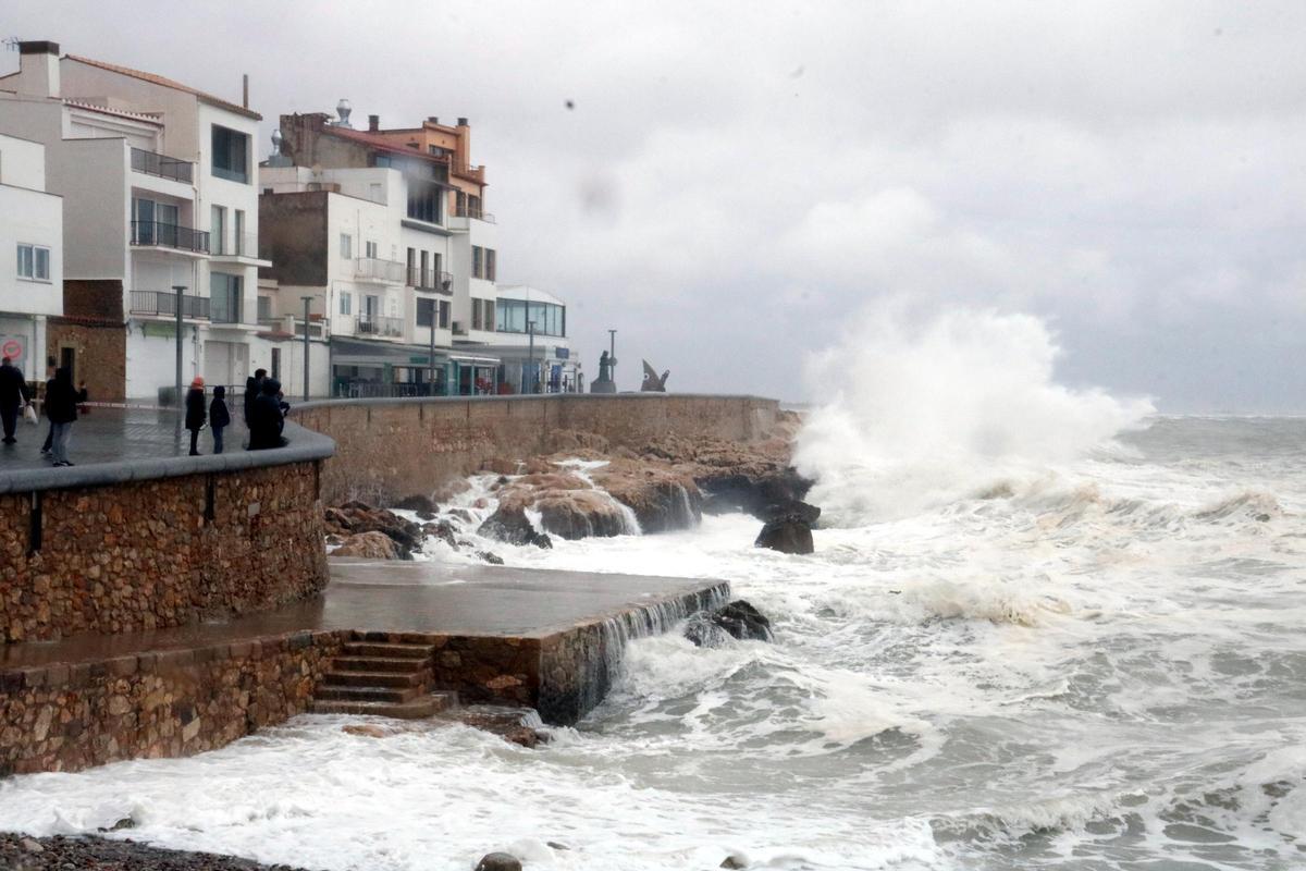 Temporal de mar a l'Escala