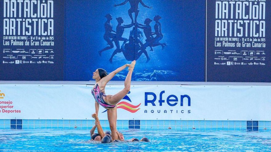 Las nadadoras en una de las coreografías.