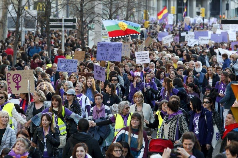 Fotogalería del 8-M en Zaragoza