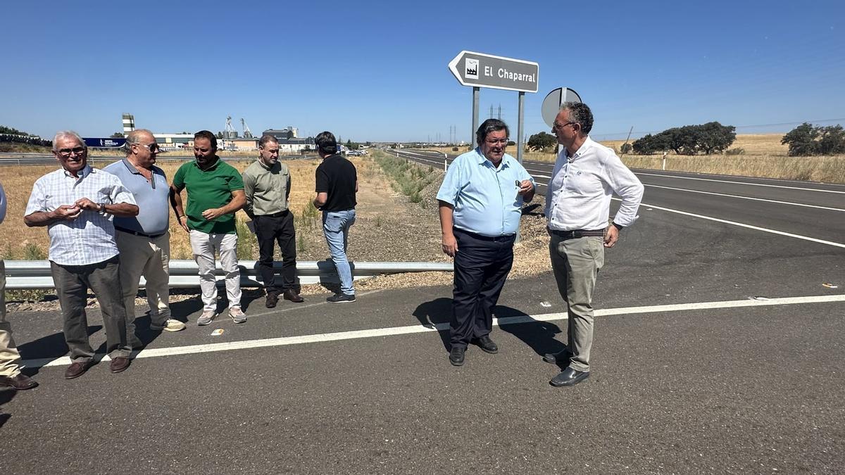 Acceso renovado al polígono industrial El Chaparral, en La Albuera.