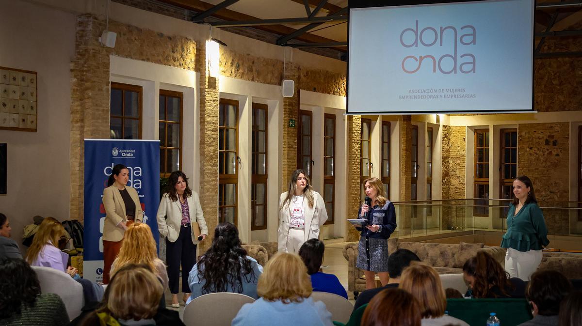 Presentación de la Asociación Dona Onda.