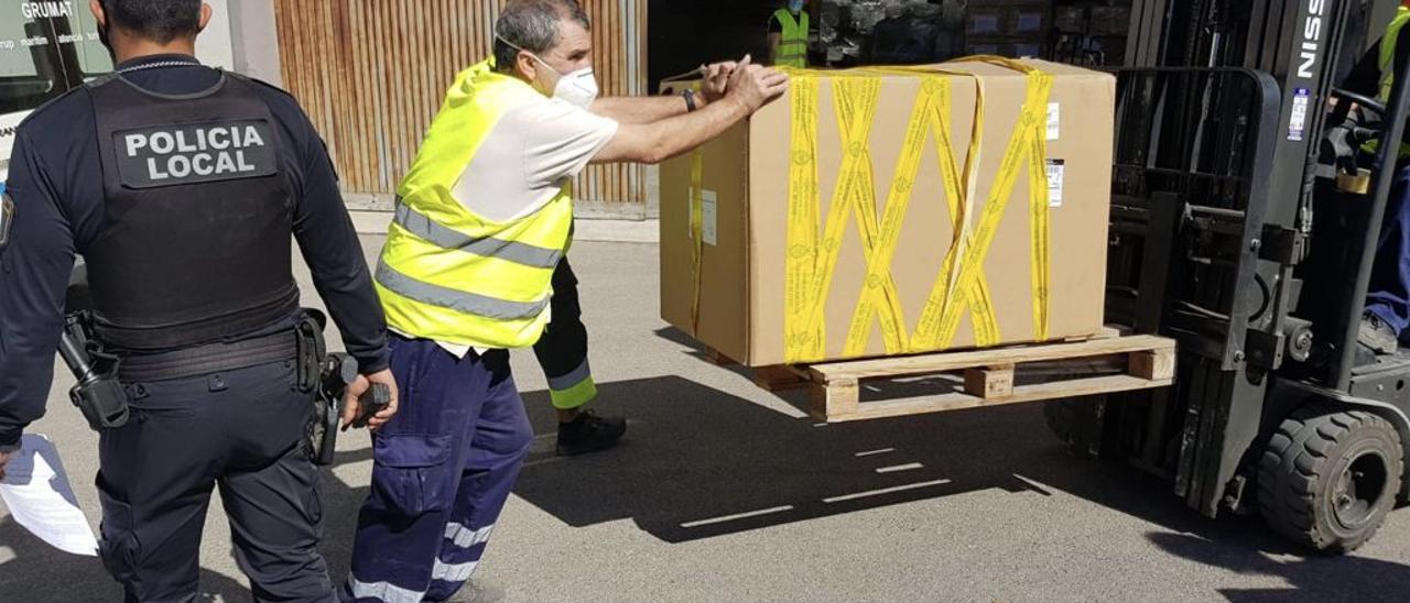 Tabaco sin autorización decomisado en el camino del Pantano por la Policía Local de Elche