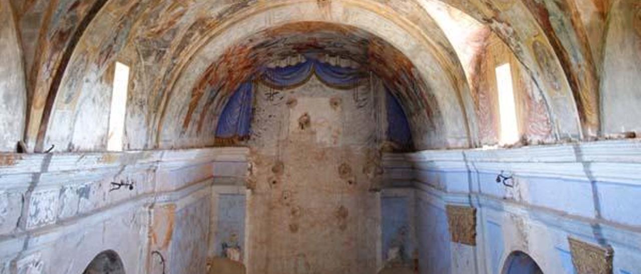 El abandono amenaza frescos del siglo XVIII