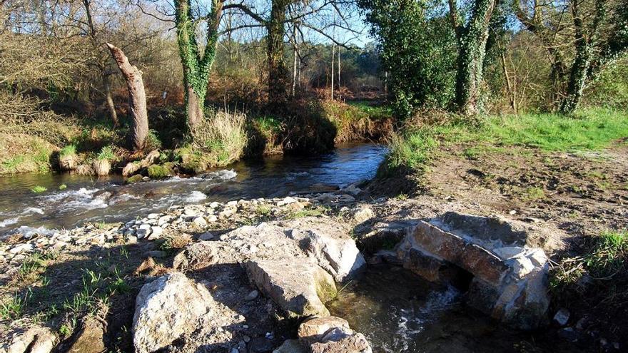 El río Valga a su paso por el lugar de A Torre, en Campaña, donde se eliminó una presa.