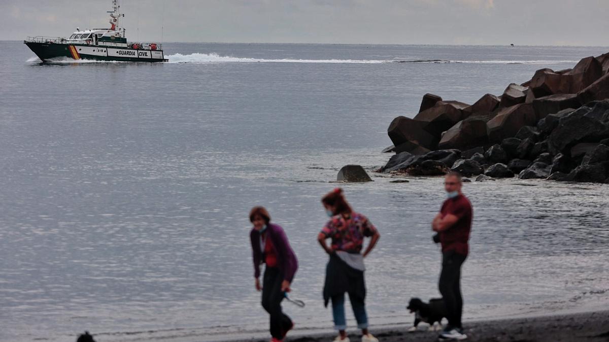 Coche y barco del hombre desaparecido con sus hijas en Tenerife