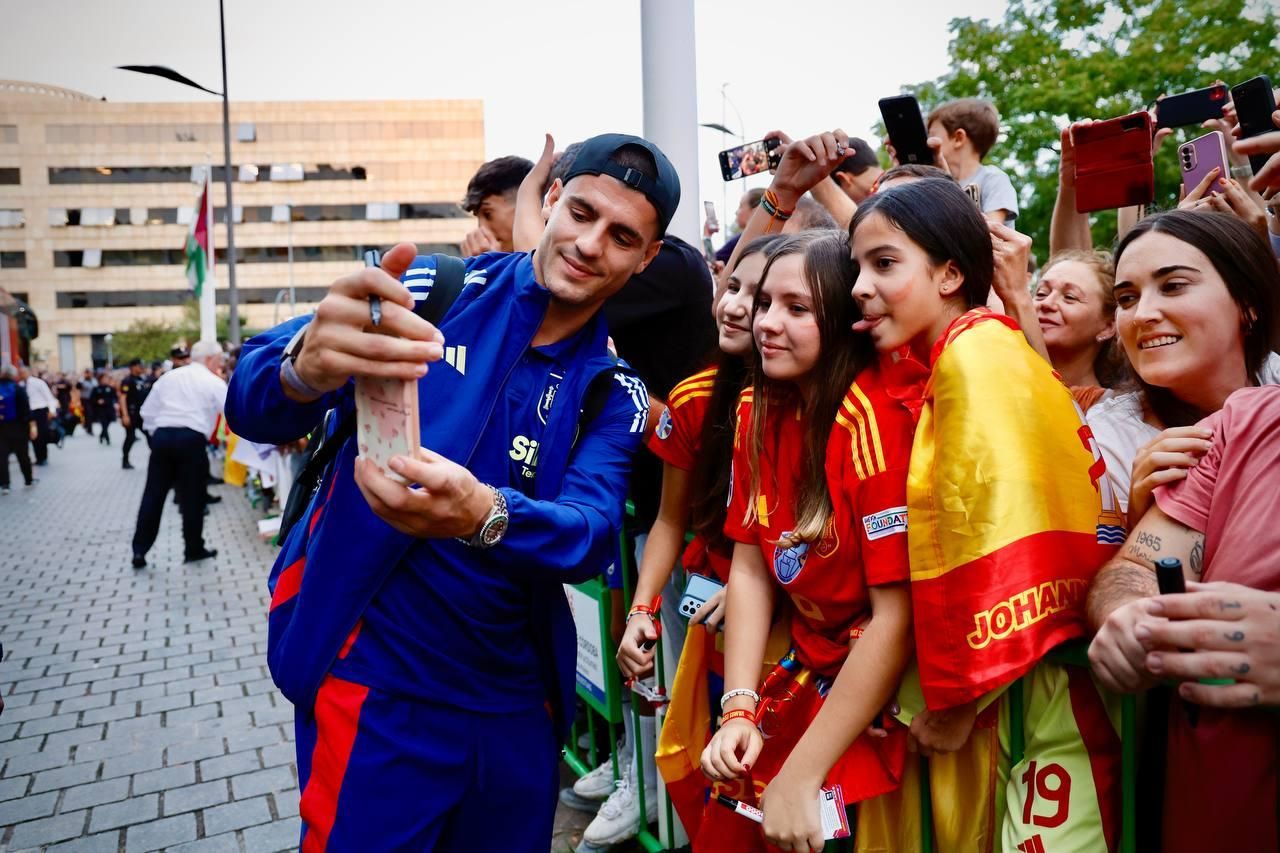 La selección española en Córdoba: la afición se vuelca con los jugadores