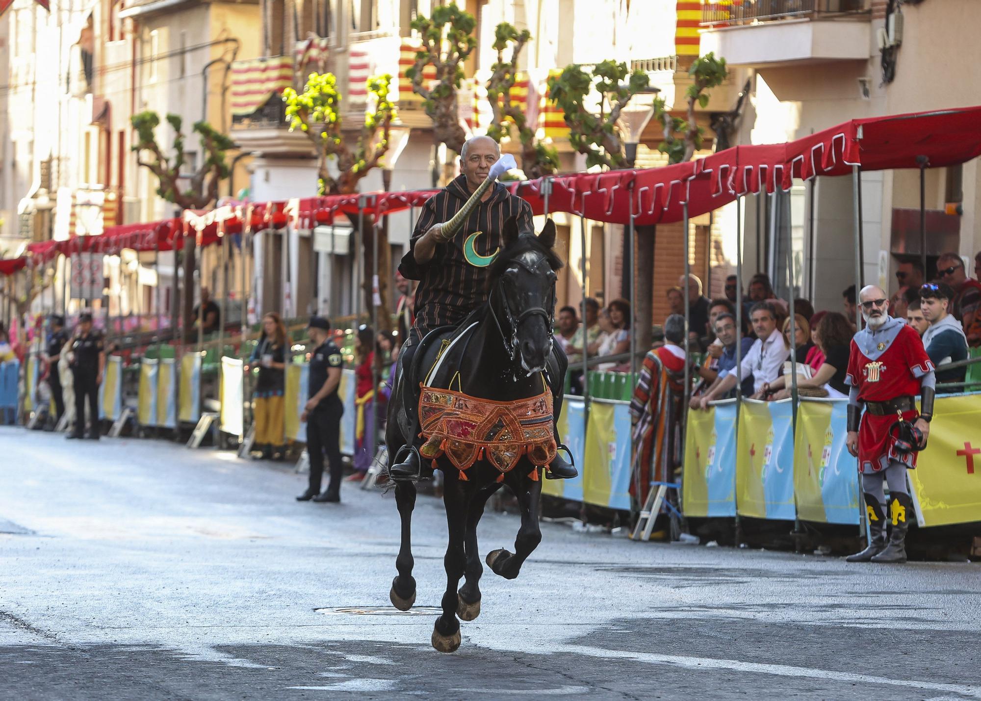 Guerrilla y Embajada Mora por las fiestas de Ibi