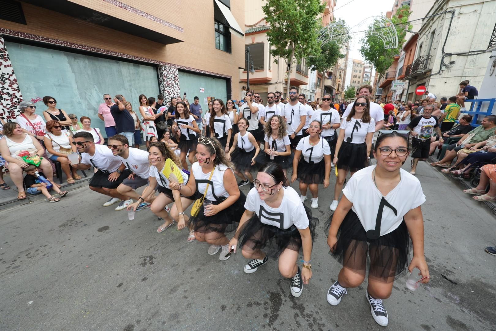 Galería | El Grau disfruta de su desfile de peñas