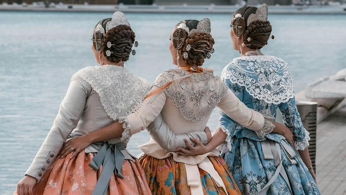 La tensión repetida de los moños de fallera podría provocar alopecia por tracción