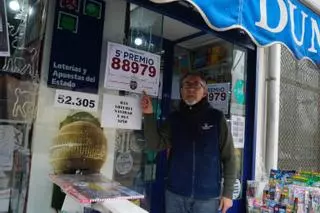 El quinto premio que viaja junto a la estación de autobuses de Zamora: "Me estreno en la Lotería de Navidad"