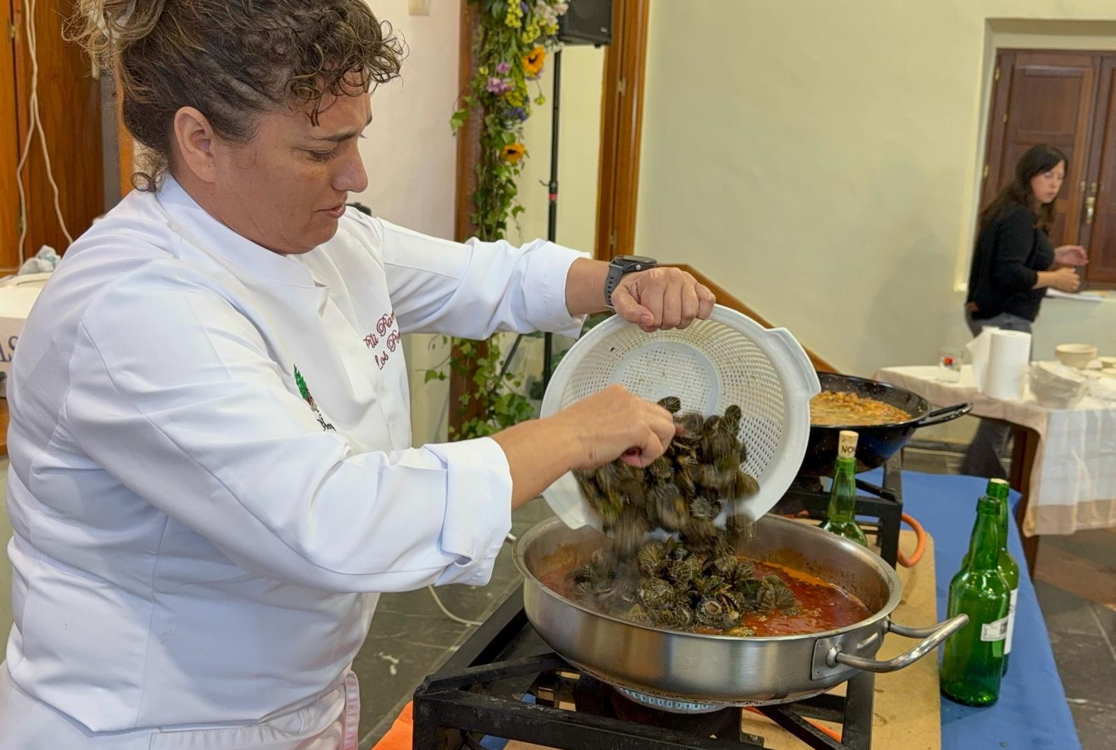 Así fue la masterclass de la guisandera Pilar Ramos con las llámparas como protagonistas en Quintes