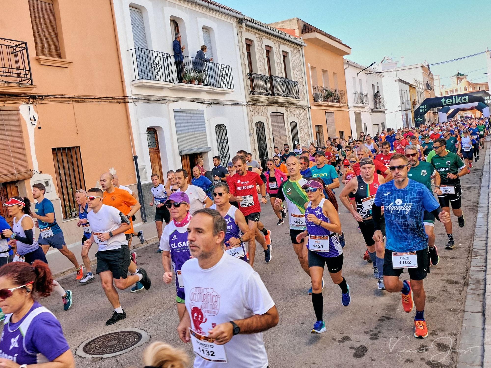 Búscate en la XI Cursa Solidària de Beniarjó