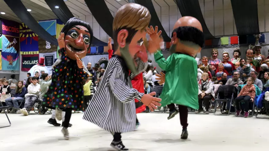 El Carnaval de Solsona escalfa motors: assajos dels gegants petits