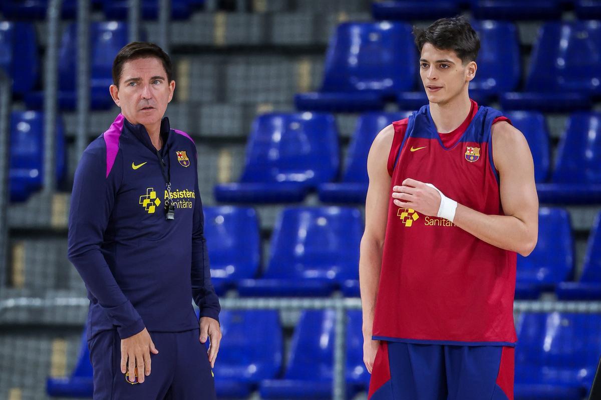 Pascual, junto a Juani Marcos, preparando el encuentro ante el ASVEL de esta noche en el Palau