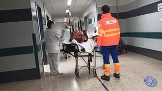 Nuevo colapso en el CHUS: denuncian la presencia de "24 pacientes graves amontoados nos corredores"