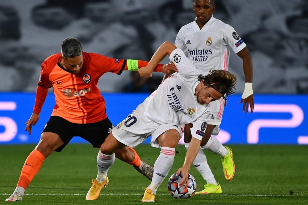 Las imágenes de la derrota del Real Madrid ante el Shakhtar Dontsk, de la primera jornada de la Liga de Campeones en el estadio Alfredo di Stefano