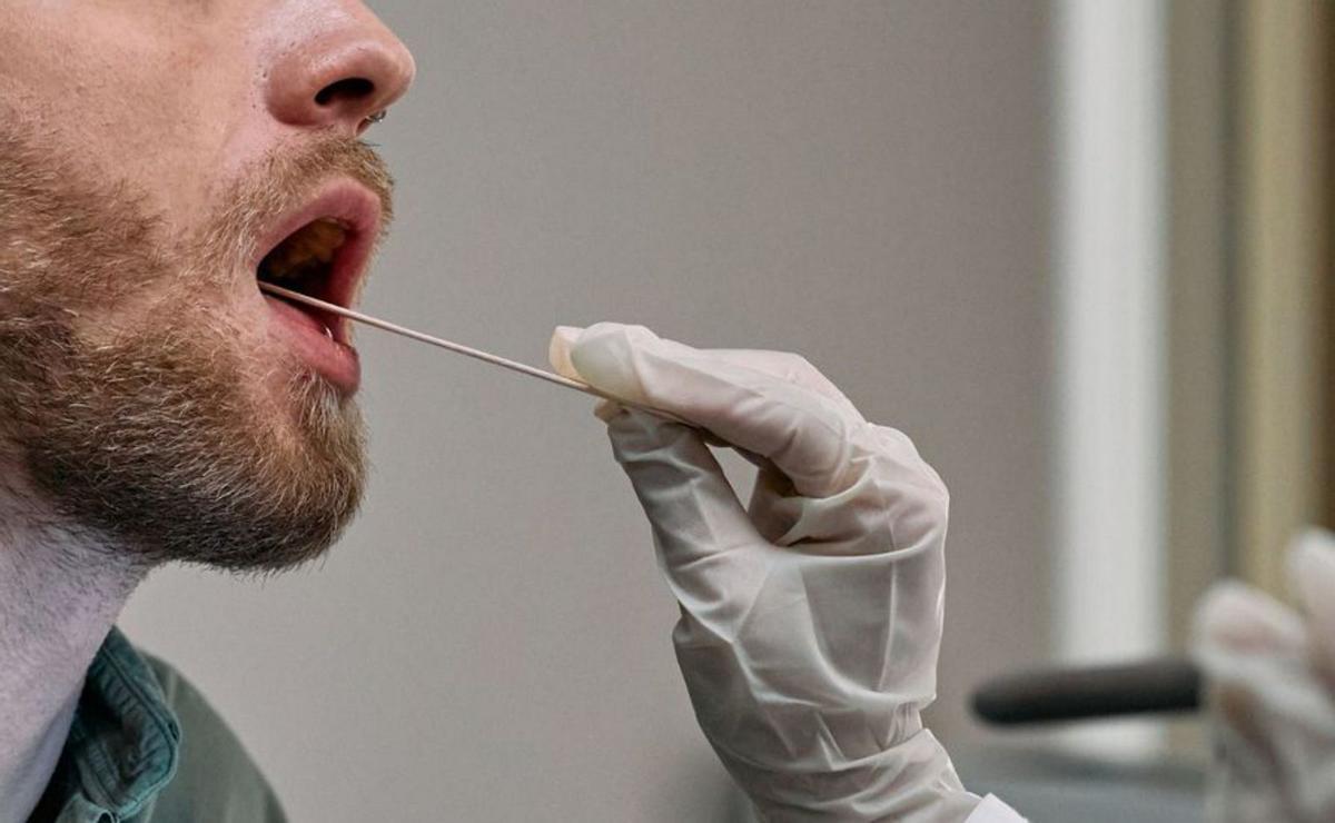 Una anàlisi de saliva podria revelar el risc de càncer Una anàlisi de saliva podria revelar el risc de càncer