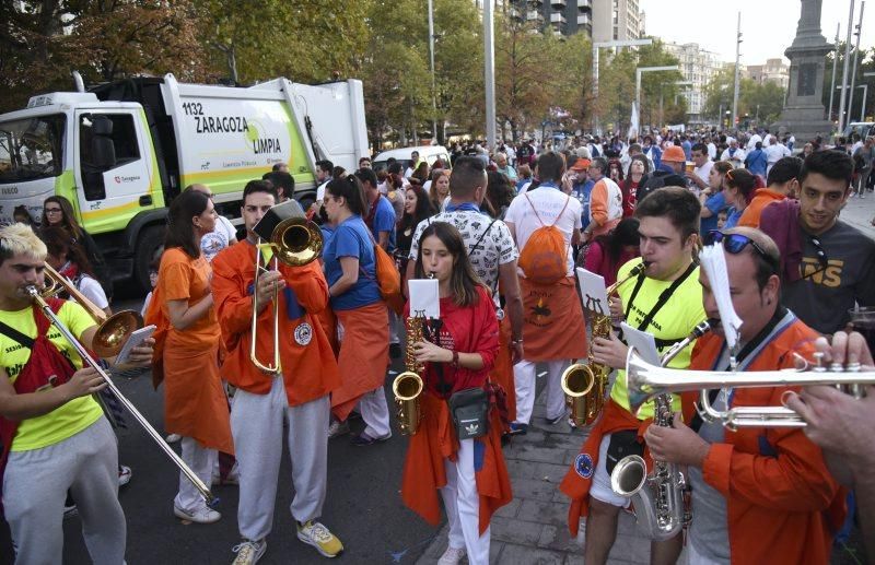 Las peñas de la Federación vuelven a tomar la calle en su maratón de charangas