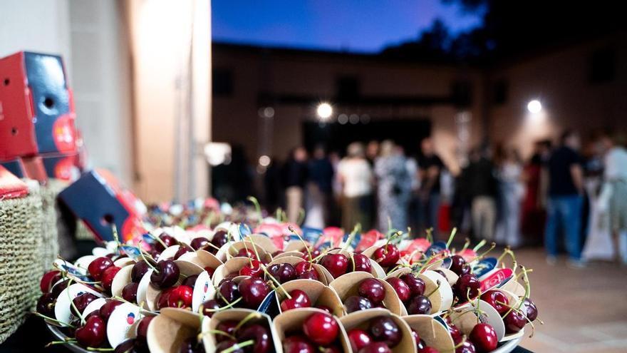 La DOP Cereza del Jerte endulza la gala de los X Premios Tur