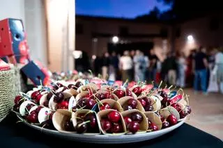 La DOP Cereza del Jerte endulza la gala de los X Premios Turismo Extremadura