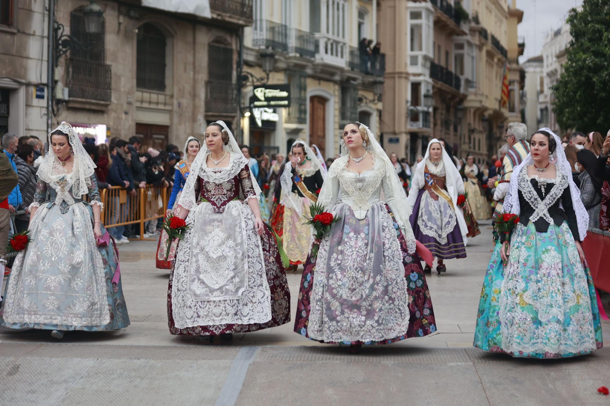 Búscate en el segundo día de ofrenda por la calle Quart (entre las 18:00 a las 19:00 horas)