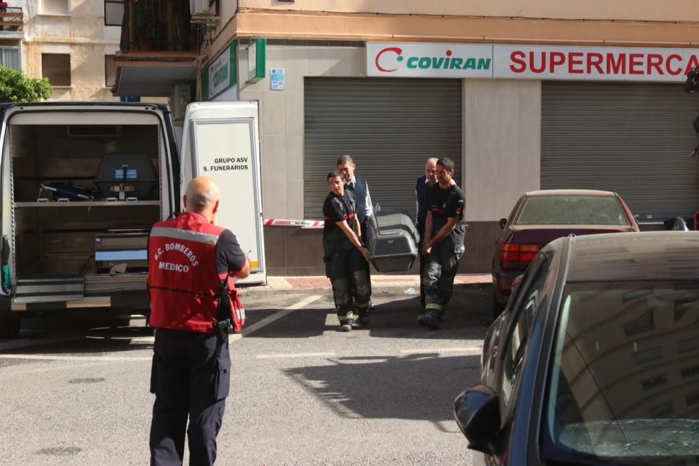 Las llamas se declaraban en la octava planta de un edificio situado en la Plaza de Ronda, en el distrito de Ciudad Jardín