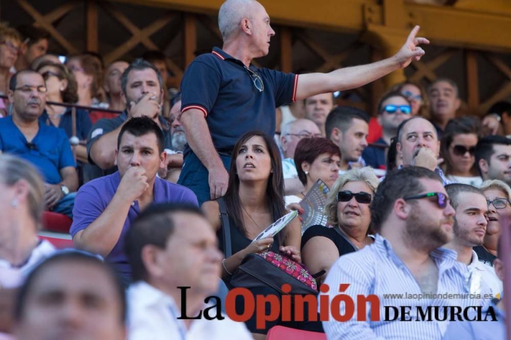 Ambiente en la corrida de rejones de la Feria de M