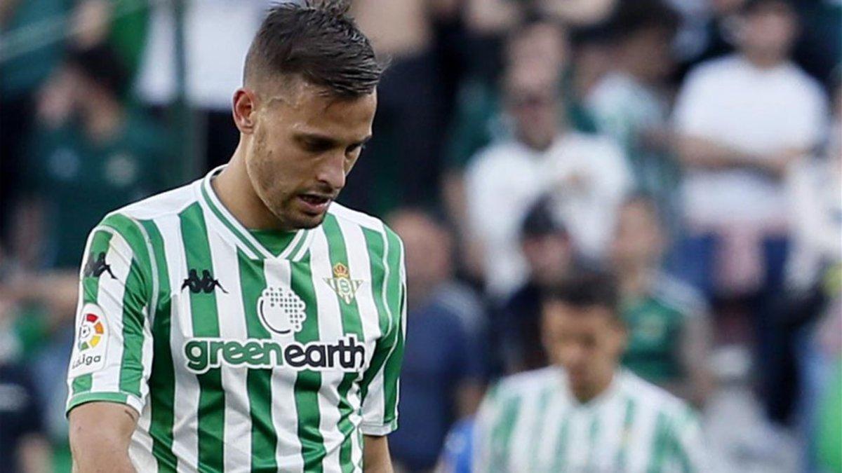 El mundo da muchas vueltas y en una de esas Sergio Canales podría regresar al Real Madrid