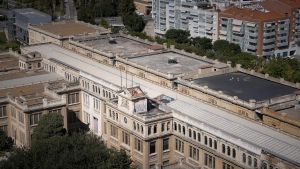 Edificio de la Tabacalera, de momento en desuso.