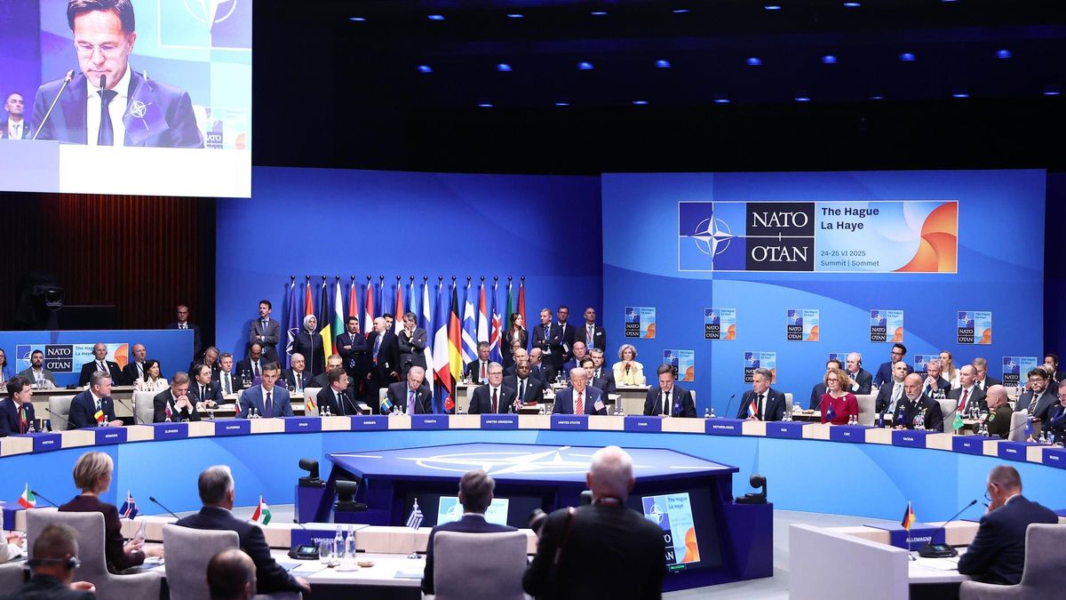 Vista general de la ceremonia de bienvenida de la segunda jornada de la Cumbre de la OTAN