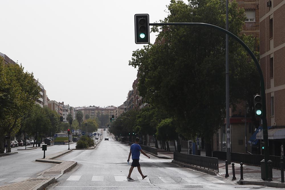 Córdoba, ciudad autoconfinada durante las horas de calor en el puente de agosto