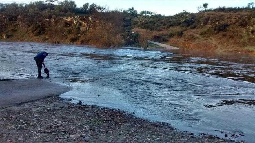 La lluvia deja aisladas a varias familias de la finca de Cuartos del Baño en Cáceres