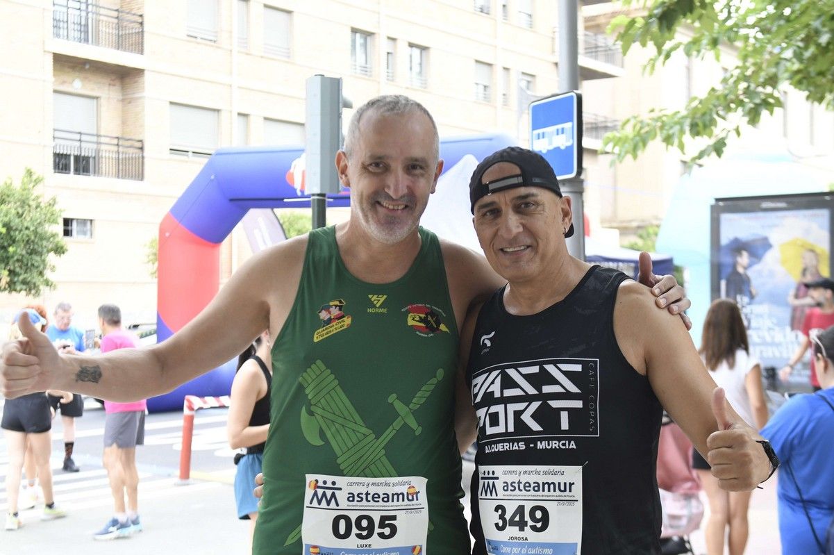 La carrera y marcha Solidaria Asteamur, en imágenes