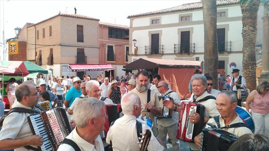 El Jueves Turístico ofrecerá espectáculos y dos mercados