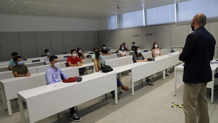 Una clase de la Universidad Loyola