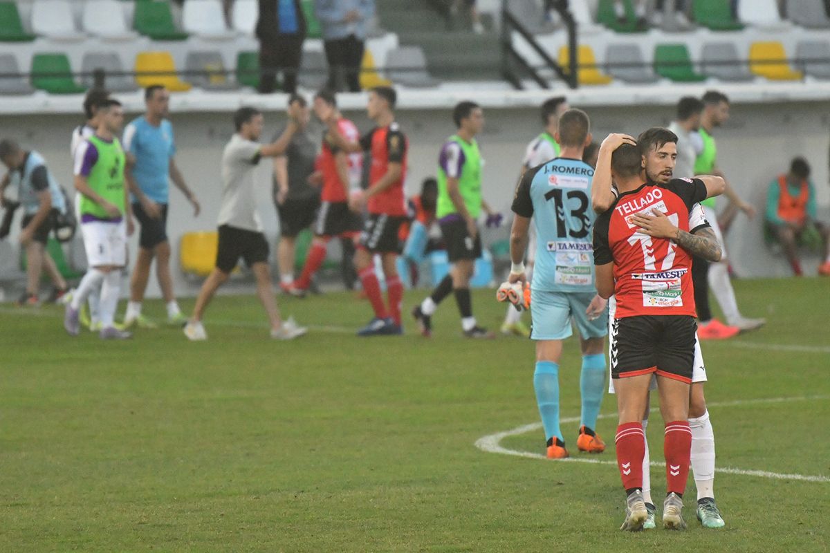 El Pozoblanco logra su primera victoria de la liga en el derbi ante el Salerm Puente Genil