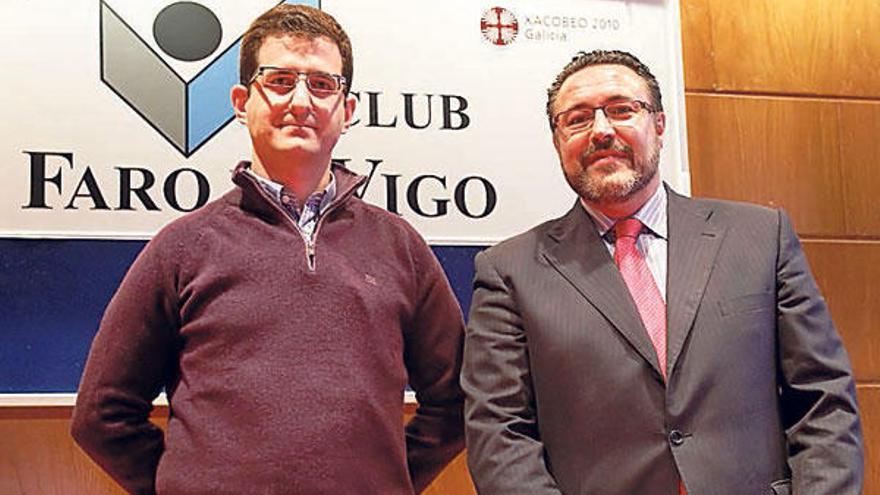 Blas Malo (izqda.) fue presentado por el periodista Ricardo García Machuca.  // José Lores