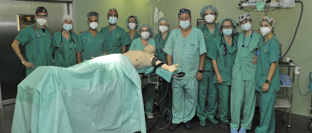 Los profesionales que han participado en el curso formativo en el Doctor Negrín