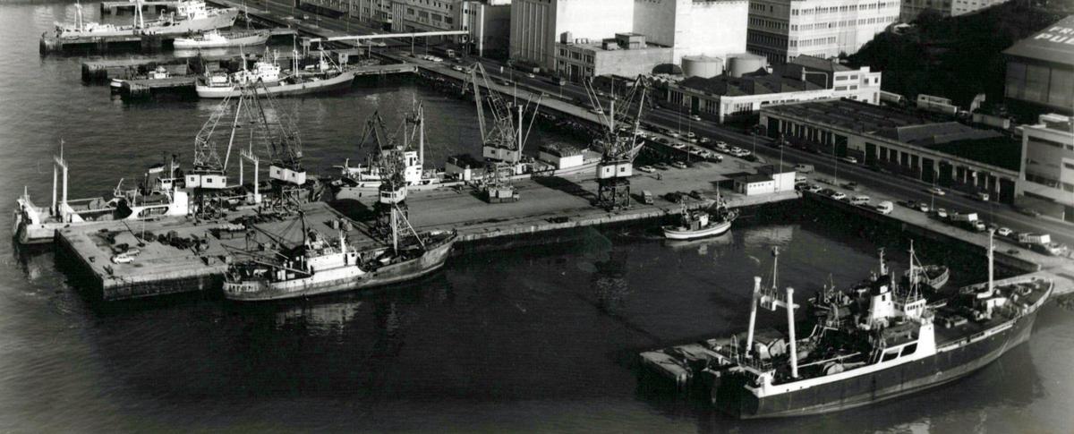 Puerto pesquero de O Berbés, Vigo, a principios de los años 80