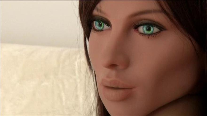 Llegan las "robots del amor" con inteligencia artificial