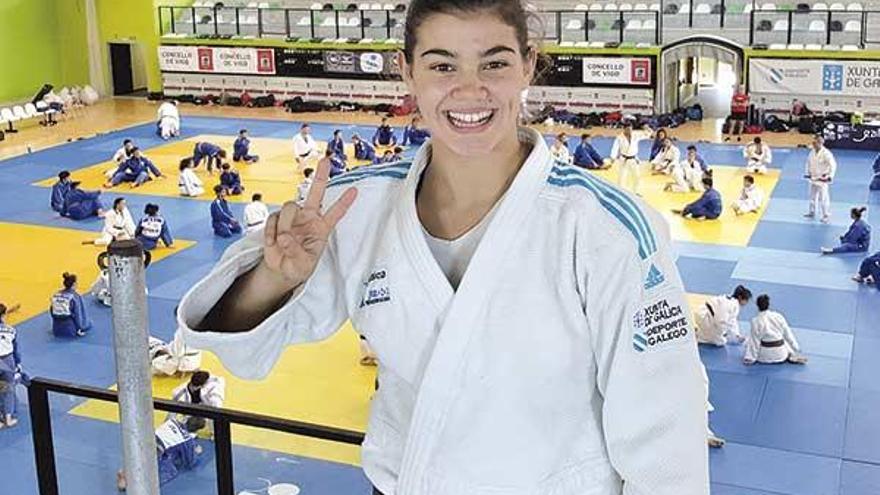 Laura Vázquez, en el pabellón de Bouzas.  // FdV